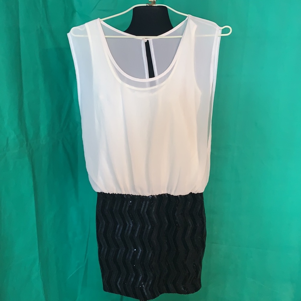 Kaitlyn dress with chiffon top and sequin bottom‎
